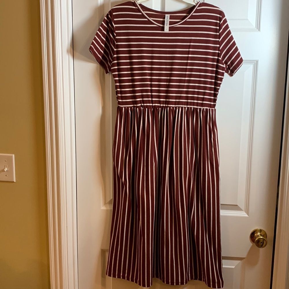 Tickled Teal size large short sleeve pocketed dress